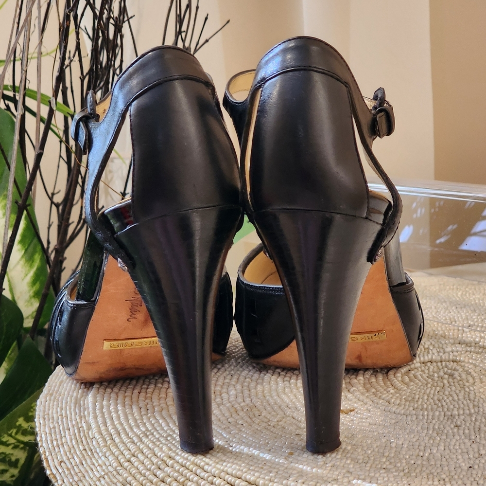 cole haan black  textured leather  heels women size 9B - Picture 7 of 10